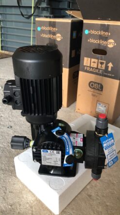 Bơm định lượng hóa chất OBL M120PP